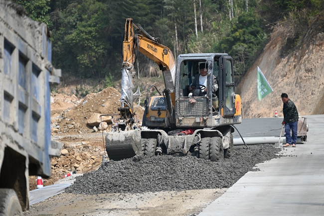 蕉城飞鸾 梅田至澳里公路改建一期工程加速推进
